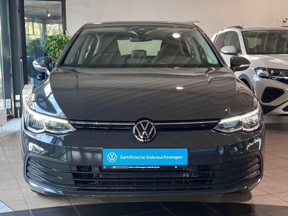 Volkswagen Golf VIII 1.5 TSI Life DSG AppConnect LED Einparkhilfe
