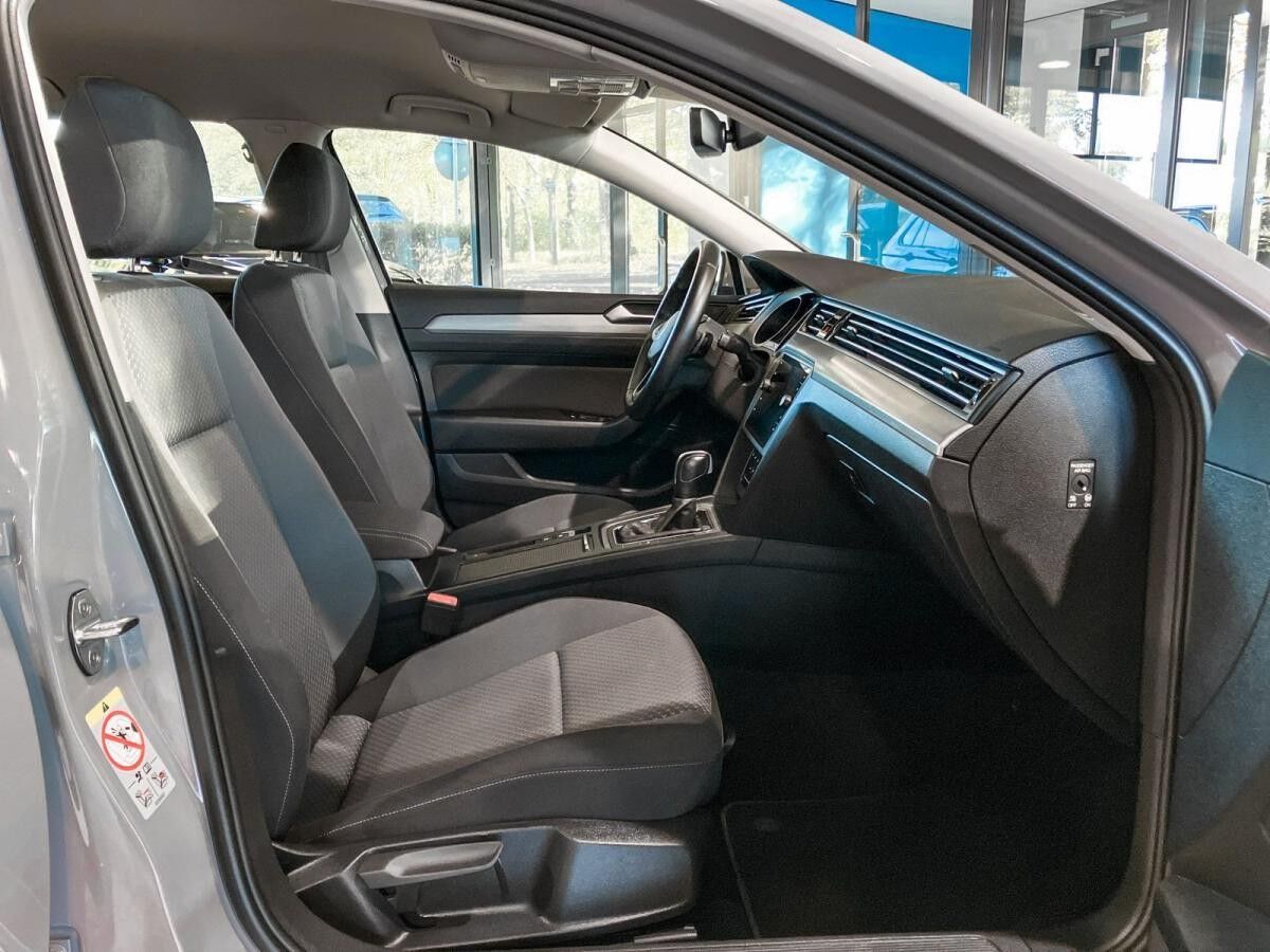 Volkswagen Passat Variant 1.5 TSI DSG LED Navi Ganzjahresreifen