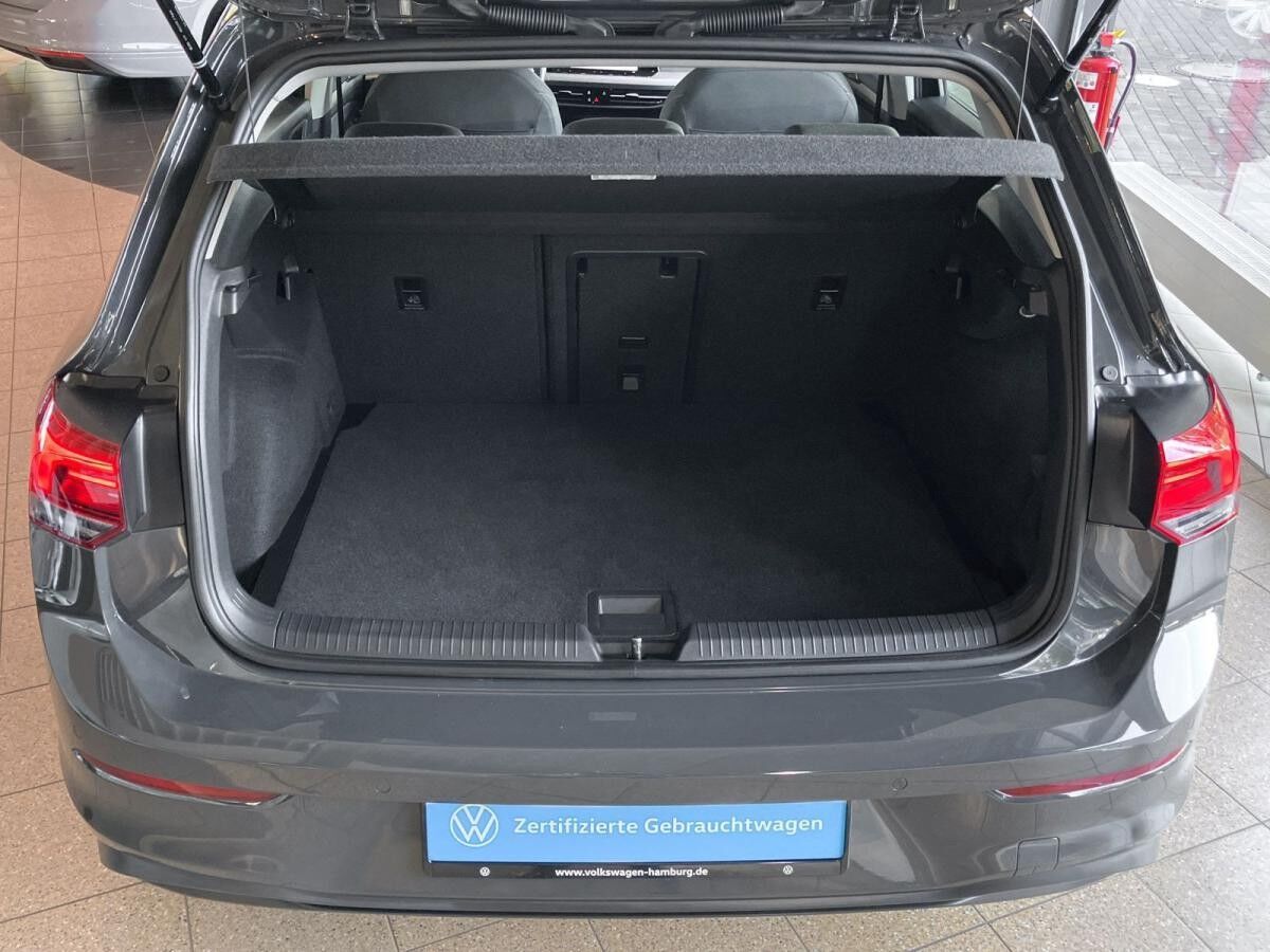 Volkswagen Golf VIII 1.5 TSI Life DSG AppConnect LED Einparkhilfe