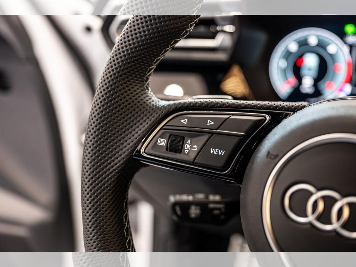 Audi A3 Limousine 35 TDI S line S tronic Navi ACC Cam