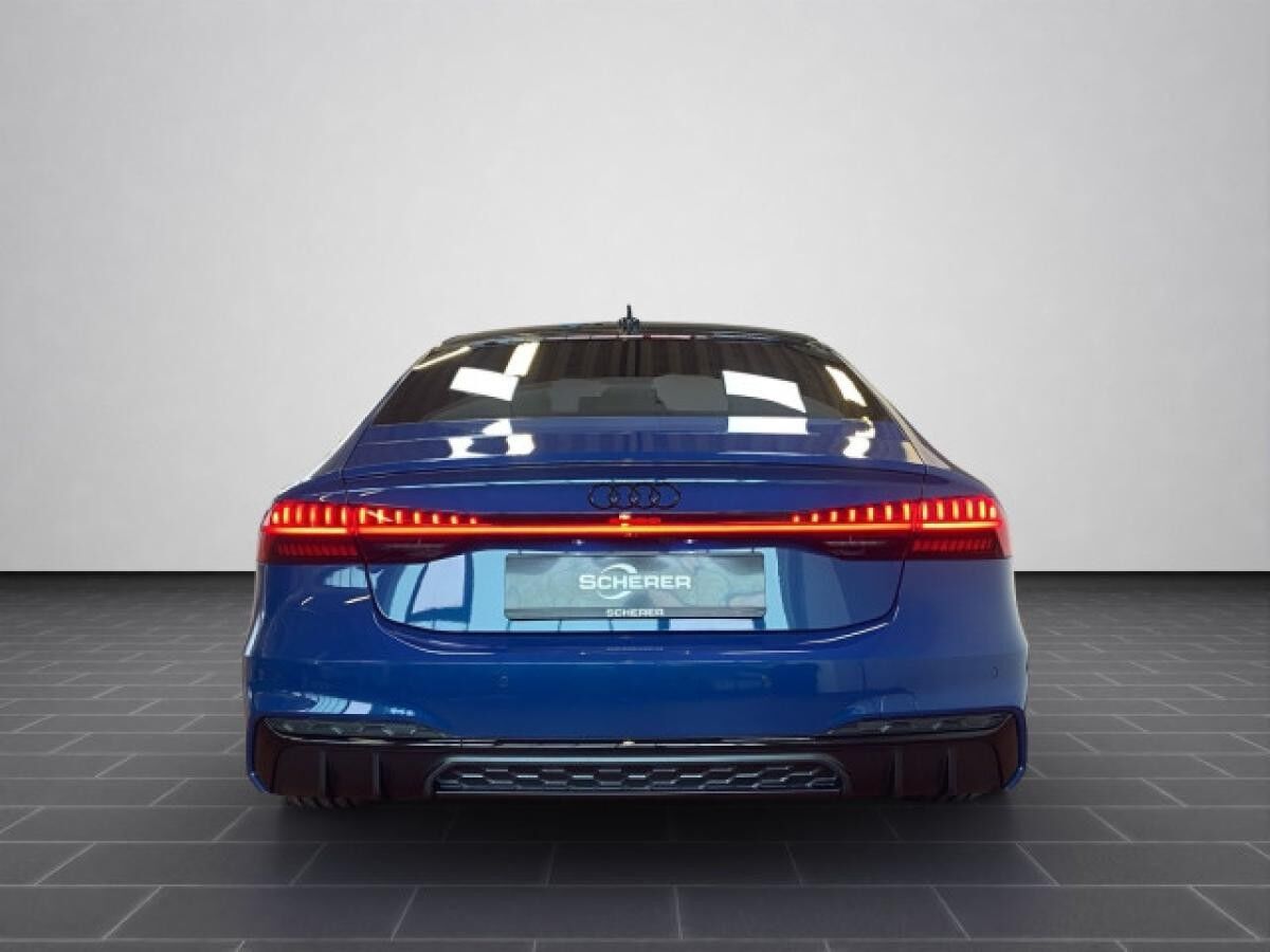 Audi S7 Sportback, Luftfahrwerk, Sportedition Silber/Ozeanblau, el. Panodach, B&O Sound, AHK