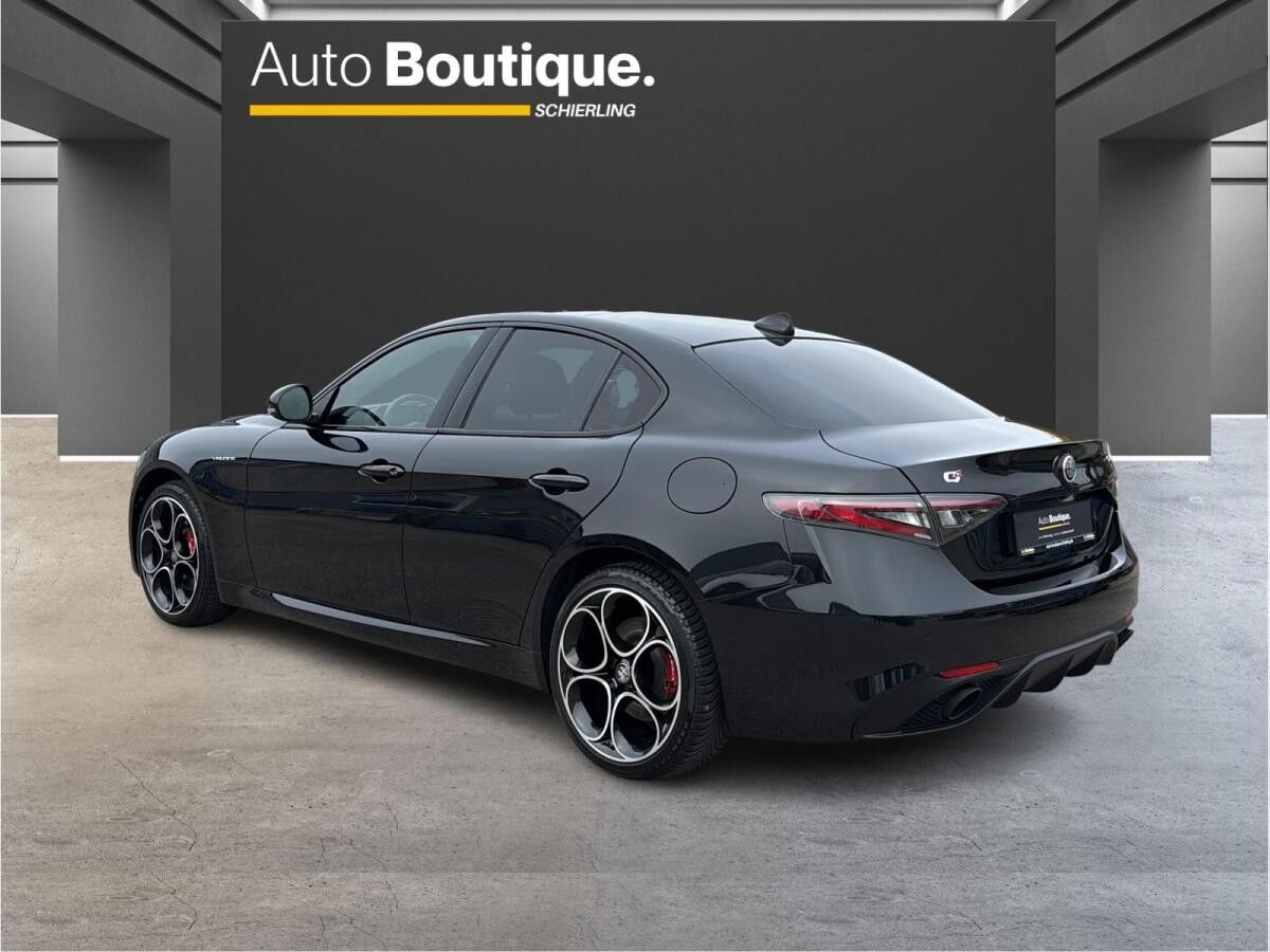 Alfa Romeo Giulia Veloce Q4 2.0 TURBO 16V AT8 (280 PS) /DAB/KAMERA/+