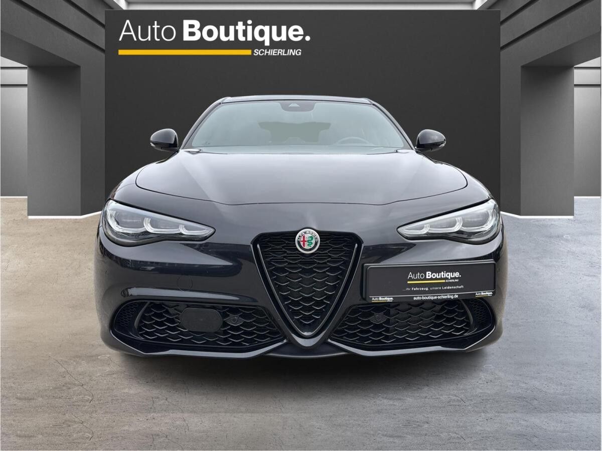 Alfa Romeo Giulia Veloce Q4 2.0 TURBO 16V AT8 (280 PS) /DAB/KAMERA/+