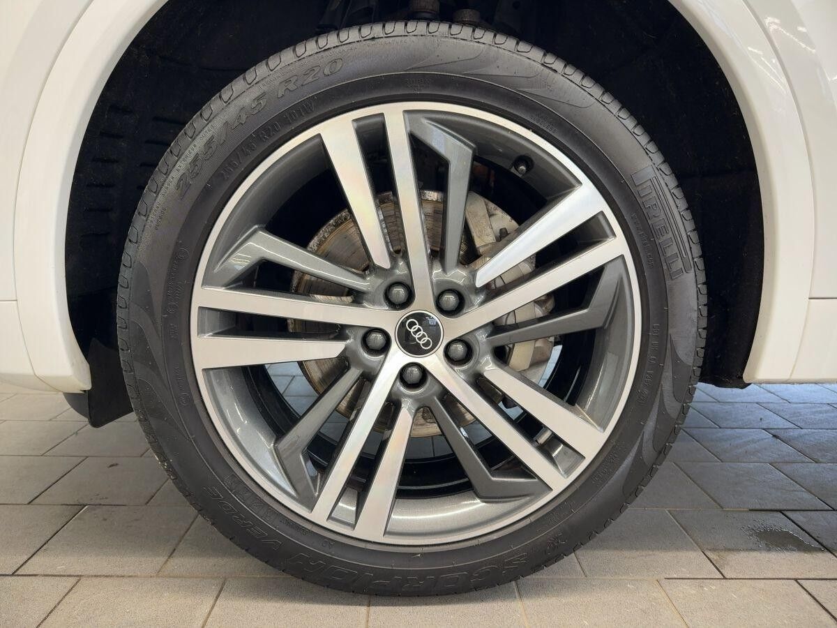 Audi Q5 S line 40 TDI quattro LED Navi Teilleder Sportsitze