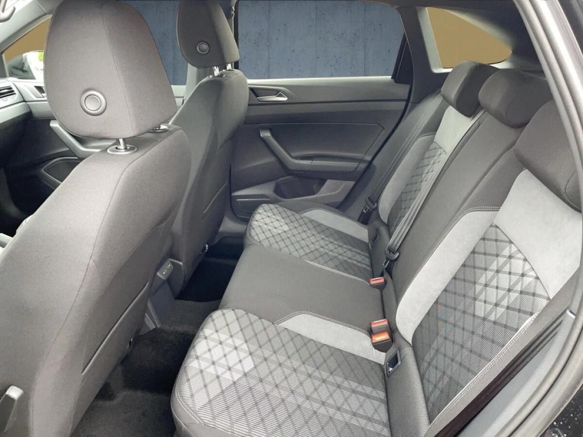 Volkswagen Taigo R-Line 1.0 TSI DSG AHK+ACC+RearView+Navi