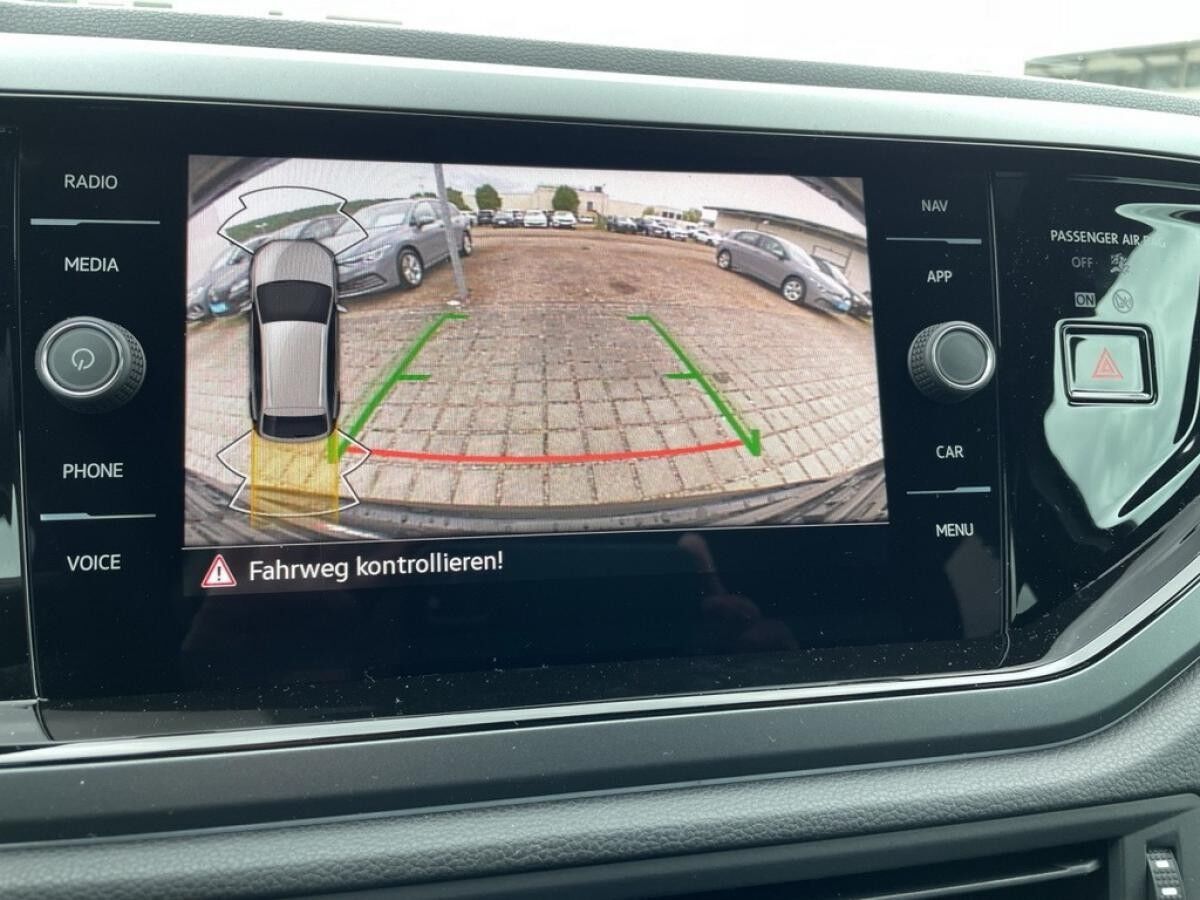 Volkswagen Taigo R-Line 1.0 TSI DSG AHK+ACC+RearView+Navi