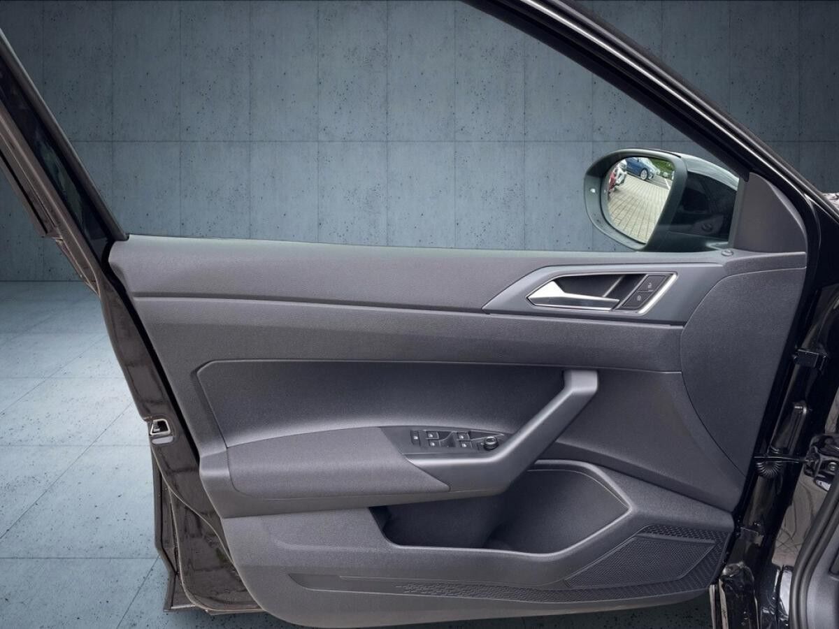 Volkswagen Taigo R-Line 1.0 TSI DSG AHK+ACC+RearView+Navi