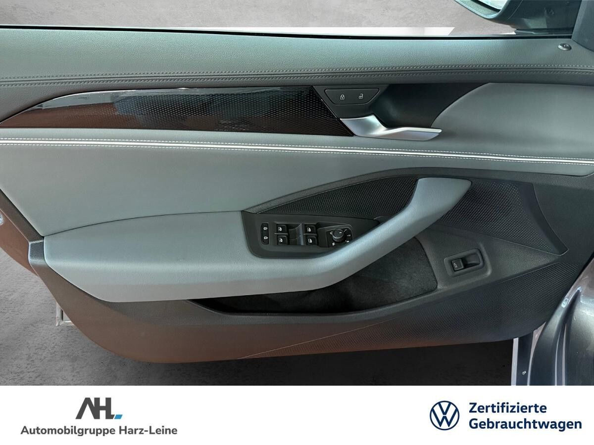 Volkswagen Passat Variant 2.0 TDI Business DSG LED Navi ACC RFK Massage AreaView