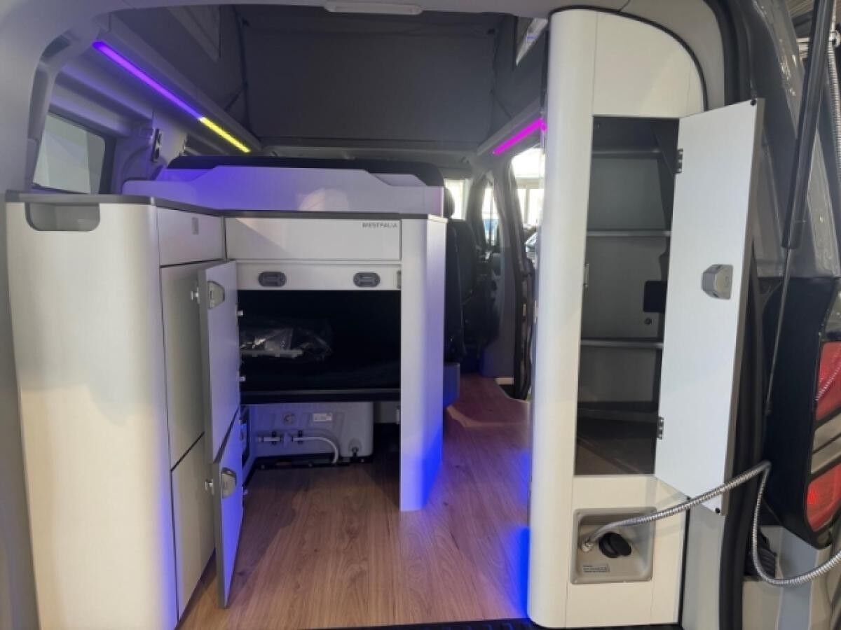 Ford Custom Nugget Nugget Titanium 320 L1, 2,0 l EcoBlue 125 kW (170 PS) (D), 8-Gang-Automatikgetriebe (A), 0 T, 125 (1