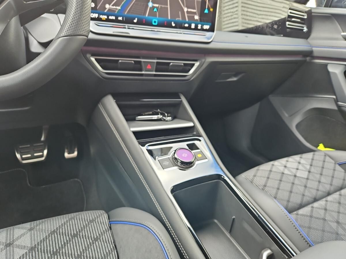 Volkswagen Tiguan R-Line 2,0 l TSI 4MOTION *Sofort Verfügbar*