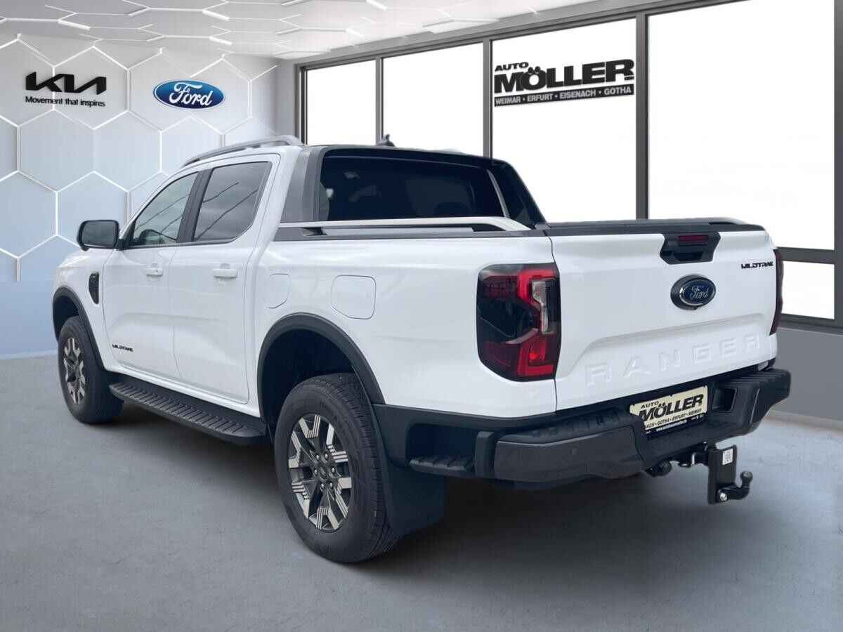 Ford Ranger Wildtrak 2.3 PHEV DoKa Allrad 360° Ford Ranger Wildtrak 2.3 PHEV DoKa Allrad 360°