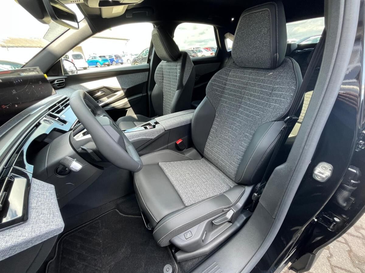 Peugeot 3008 Allure HYBRID 145 e-DSC6 !SOFORT!