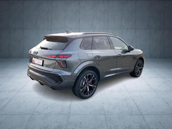 Audi Q3 SUV e-hybrid S tr. Matrix HUD 360 PANO 20