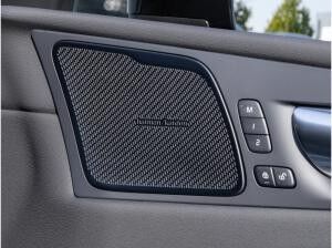 Volvo XC60 T8 Plus Black Edition