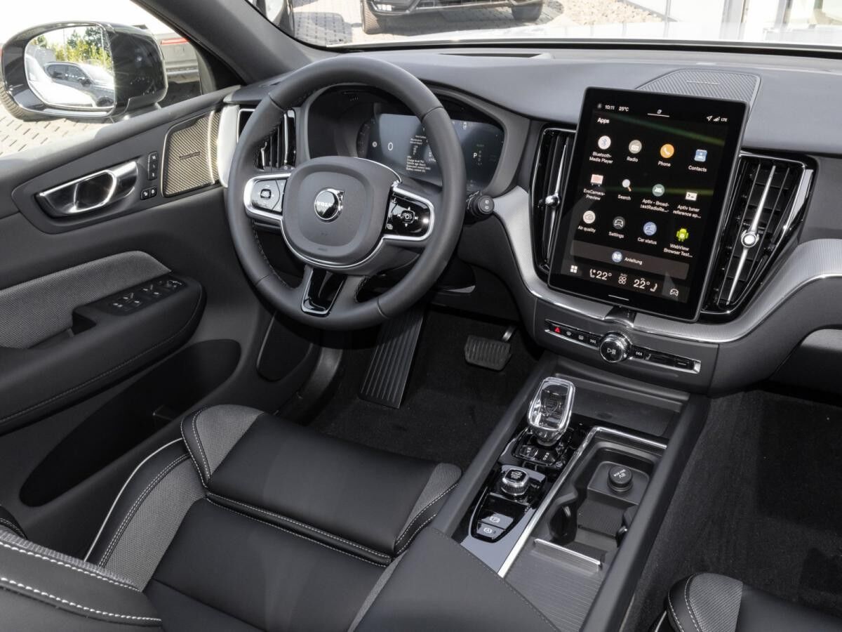 Volvo XC60 T8 Plus Black Edition