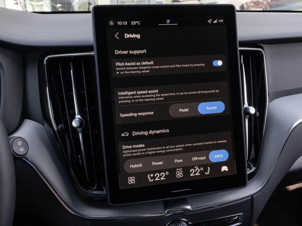 Volvo XC60 T8 Plus Black Edition