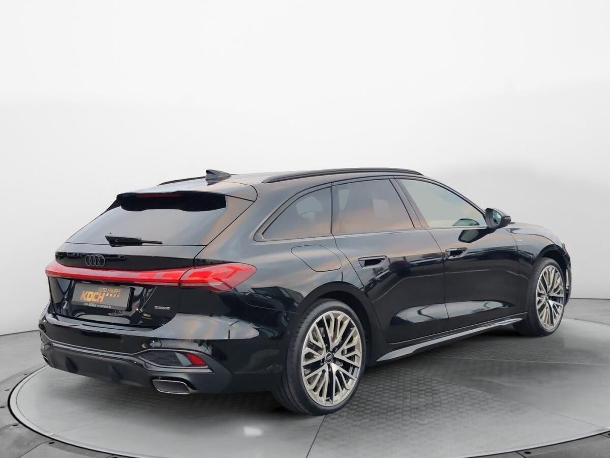 Audi A5 Avant e-hybrid quattro S tronic Audi A5 Avant e-hybrid quattro S tronic