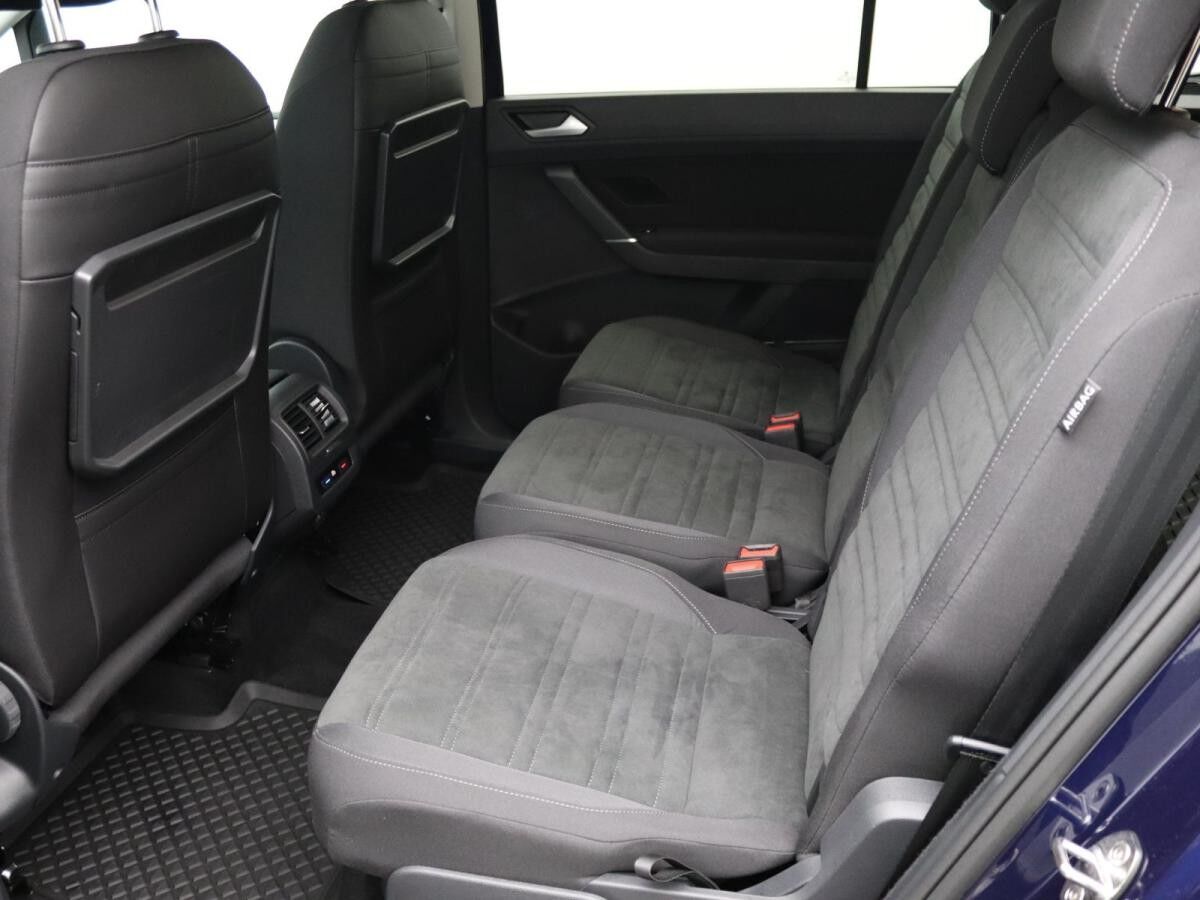 Volkswagen Touran Comfortline 2.0 TDI DSG / Navi, LED, RFK