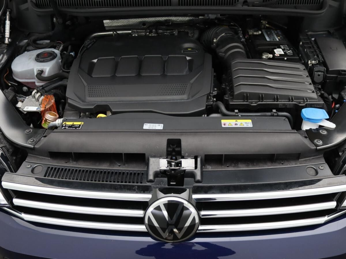 Volkswagen Touran Comfortline 2.0 TDI DSG / Navi, LED, RFK