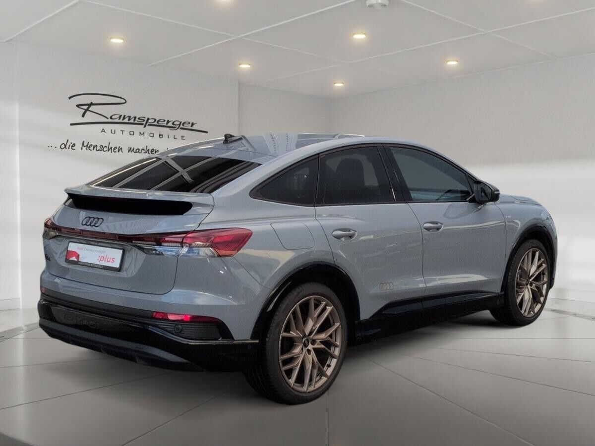 Audi Q4 e-tron Sportback 45 S line, AHK, Kamera,  Matrix,  ACC