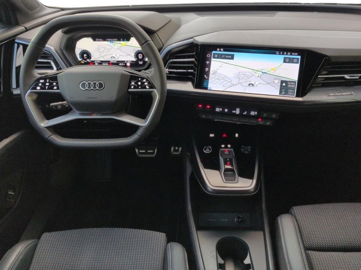 Audi Q4 e-tron Sportback 45 S line, AHK, Kamera,  Matrix,  ACC