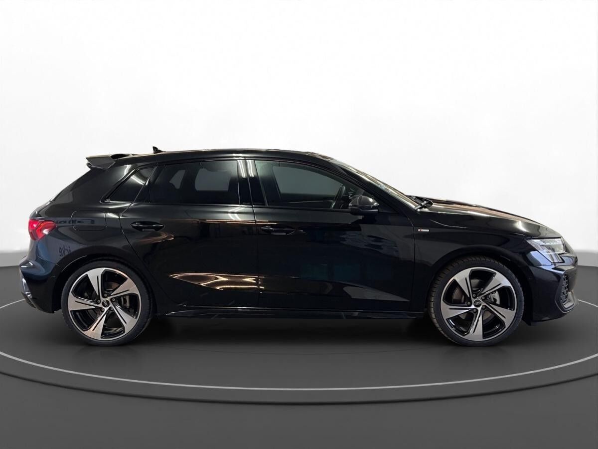 Audi A3 Sportback TFSI S line AHK Pano Matrix LM 19" Navi