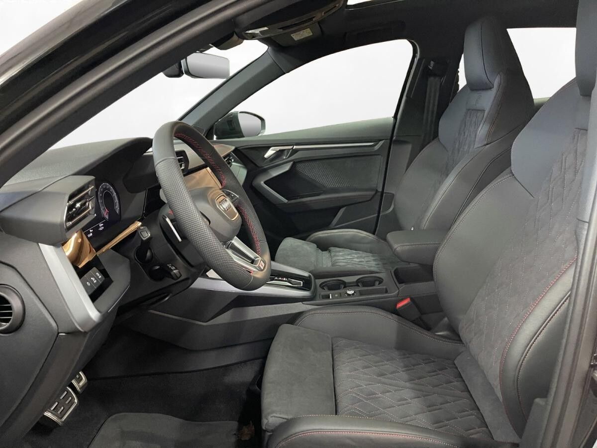 Audi A3 Sportback TFSI S line AHK Pano Matrix LM 19" Navi