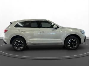 Volkswagen Touareg 3.0 TDI V6 4M R-Line AHK Matrix LM 19" Navi RFK ACC