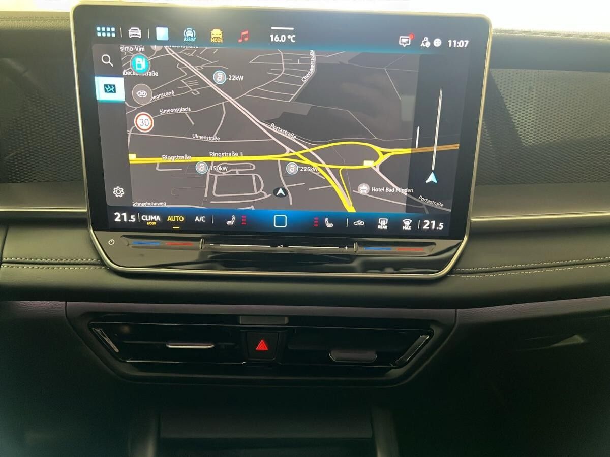 Volkswagen Tayron 2.0 TDI 4M Life 7-Sitzer AHK Matrix LM 18" Navi ACC