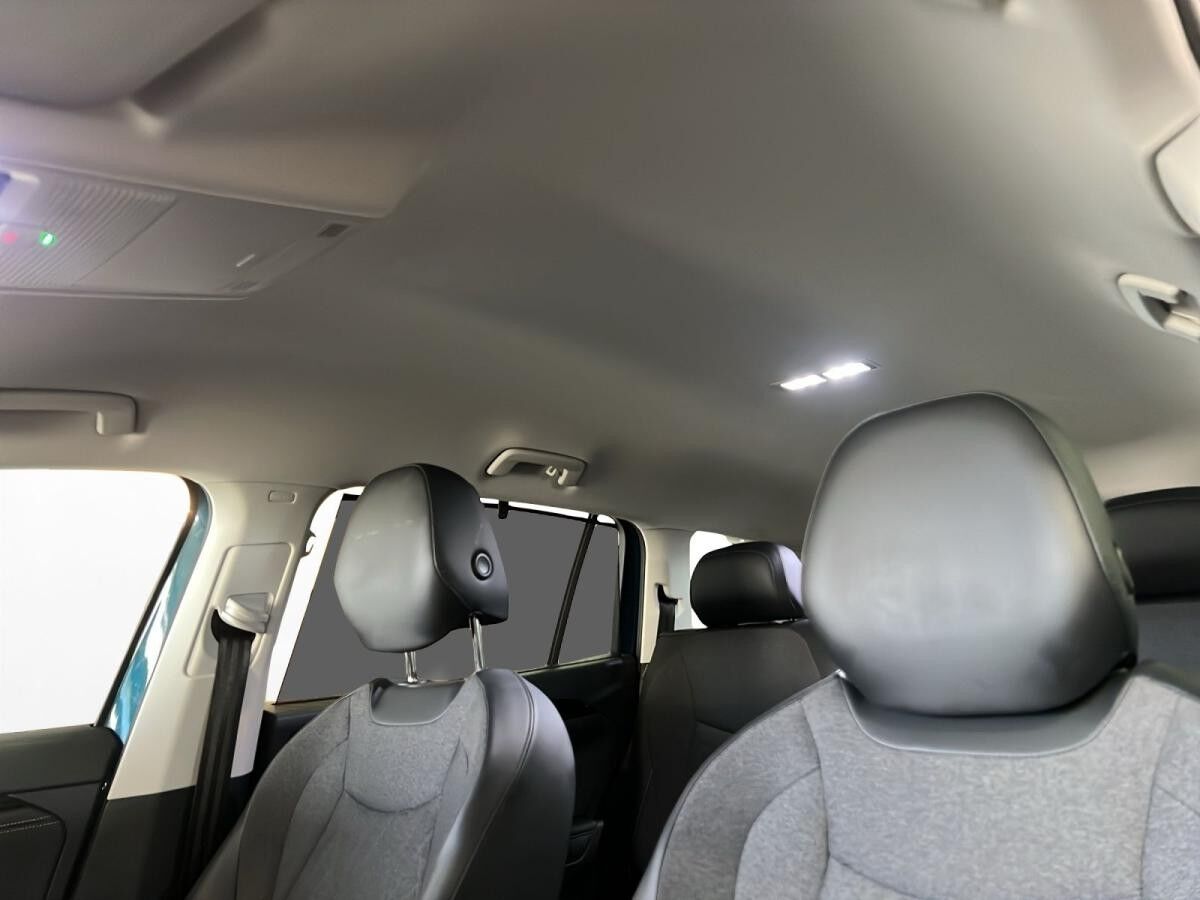 Volkswagen Tayron 2.0 TDI 4M Life 7-Sitzer AHK Matrix LM 18" Navi ACC