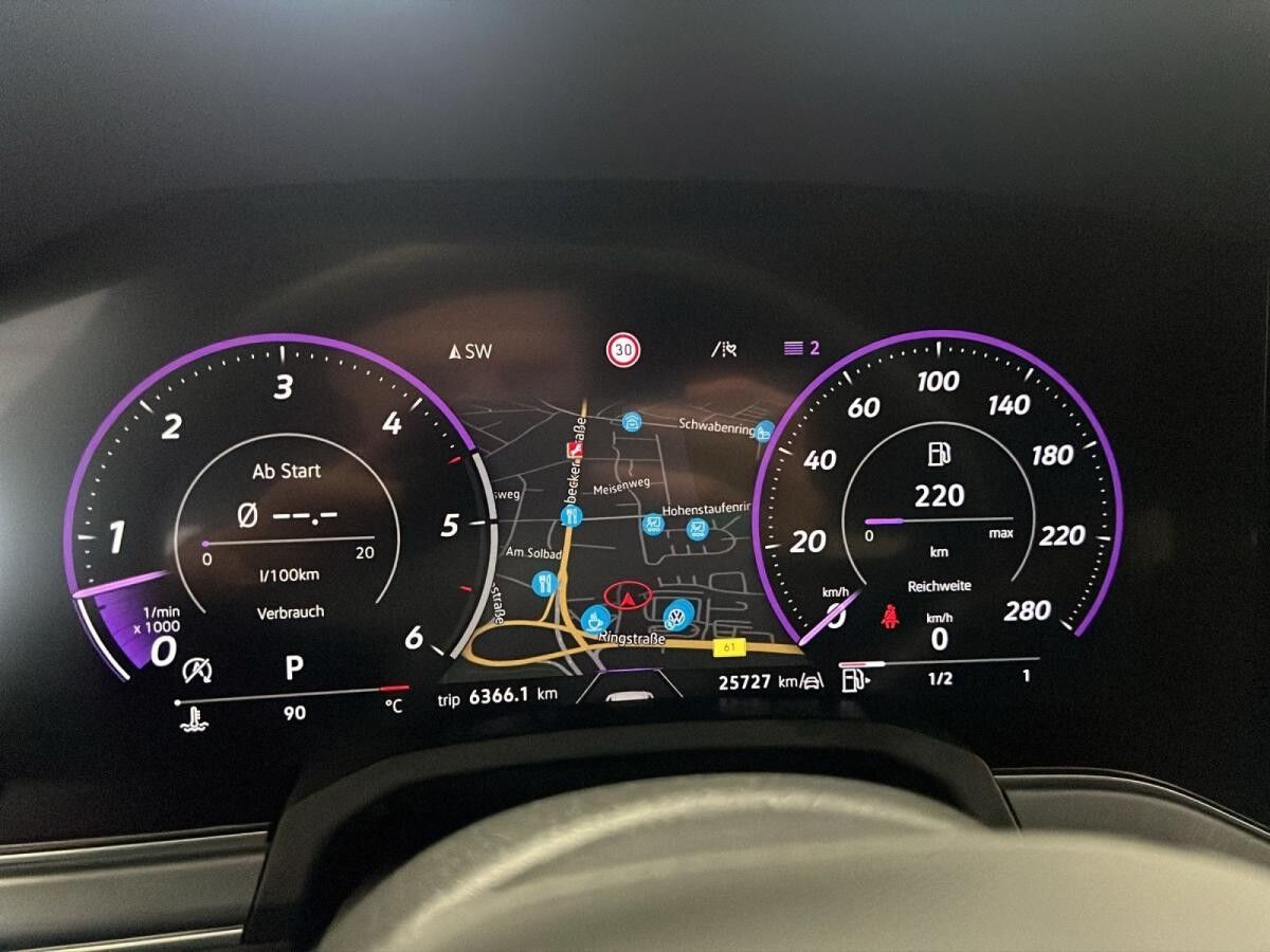 Volkswagen Touareg 3.0 TDI V6 4M R-Line AHK Matrix LM 19" Navi RFK ACC