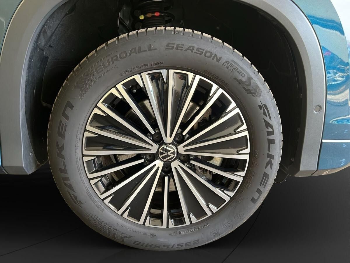 Volkswagen Tayron 2.0 TDI 4M Life 7-Sitzer AHK Matrix LM 18" Navi ACC