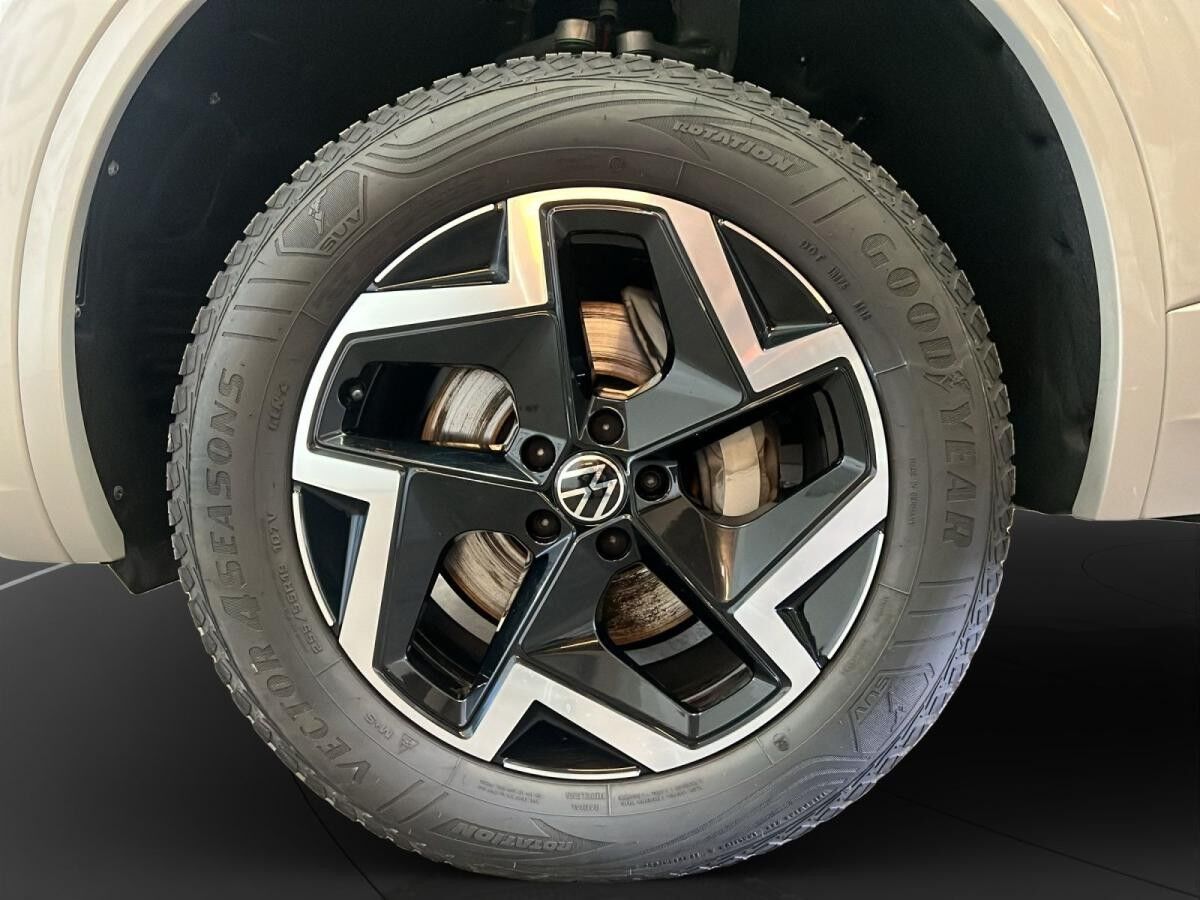 Volkswagen Touareg 3.0 TDI V6 4M R-Line AHK Matrix LM 19" Navi RFK ACC