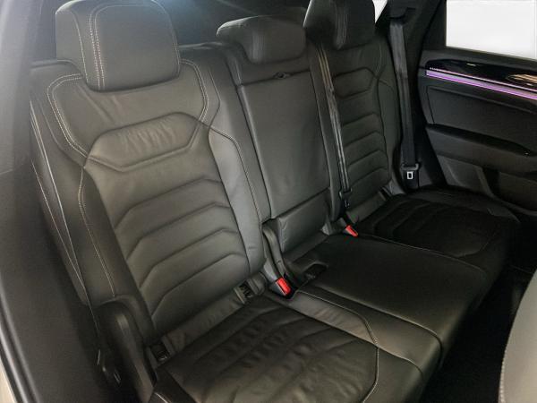Volkswagen Touareg 3.0 TDI V6 4M R-Line AHK Matrix LM 19" Navi RFK ACC