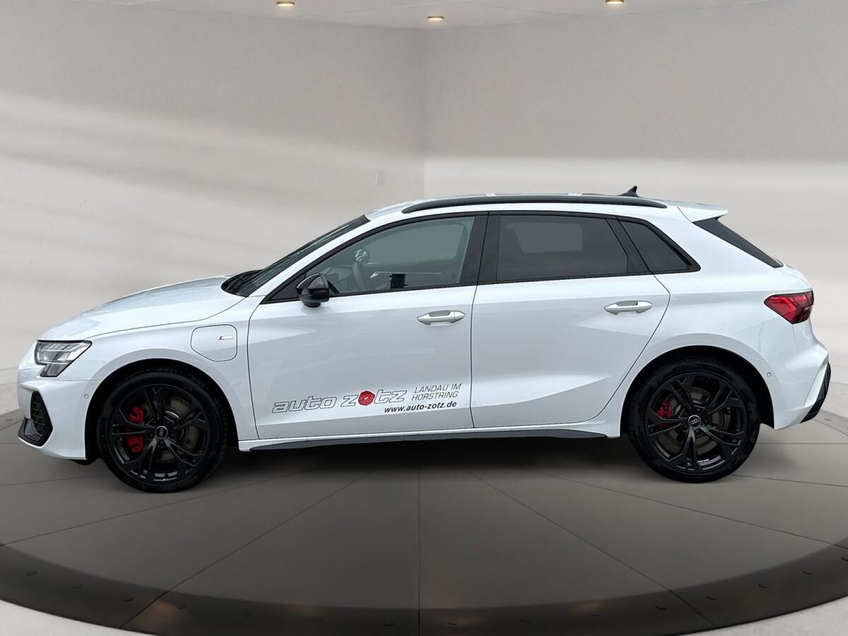 Audi A3 Sportback S line 45 TFSI e S tronic Matrix
