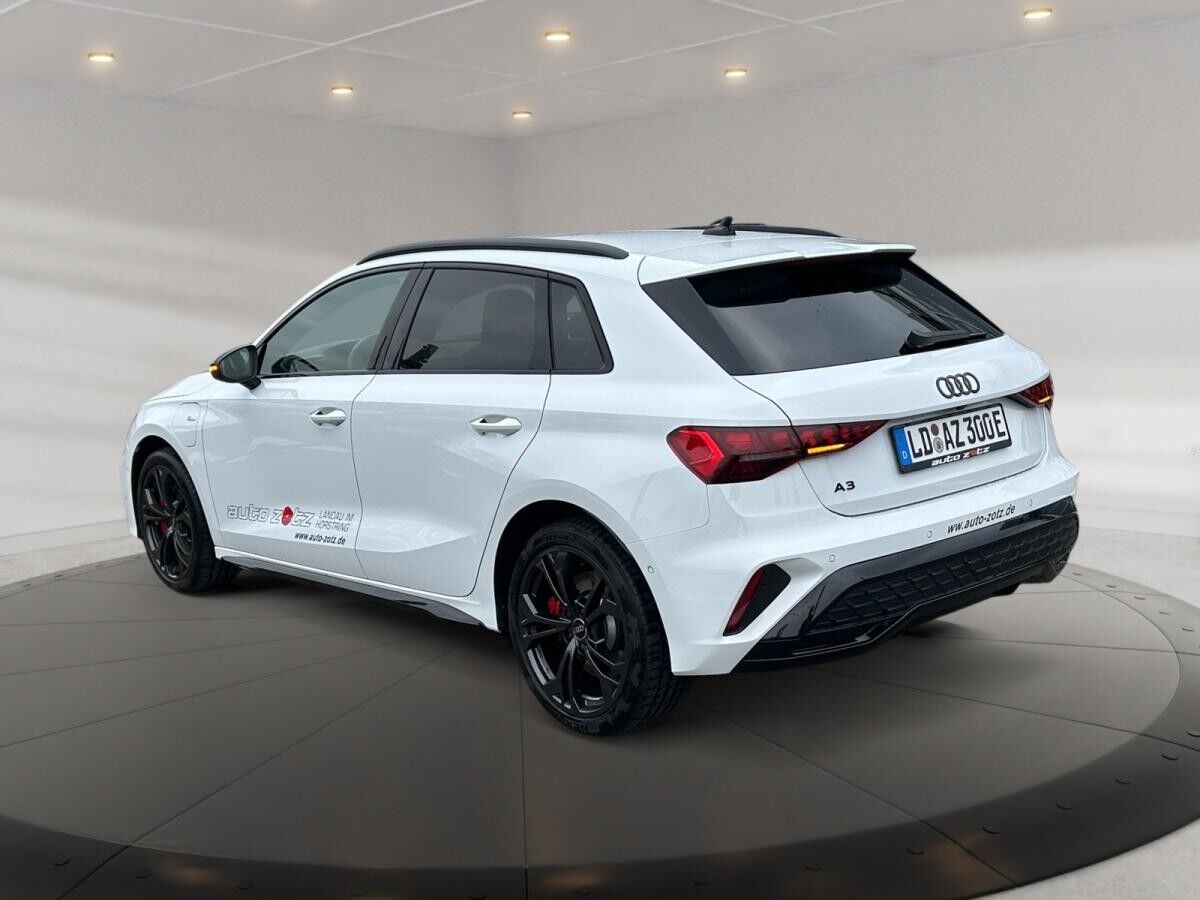 Audi A3 Sportback S line 45 TFSI e S tronic Matrix