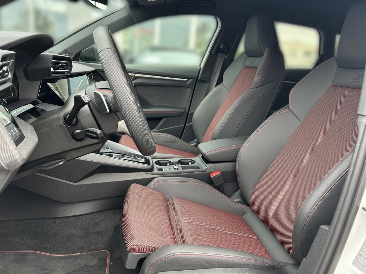 Audi A3 Sportback S line 45 TFSI e S tronic Matrix