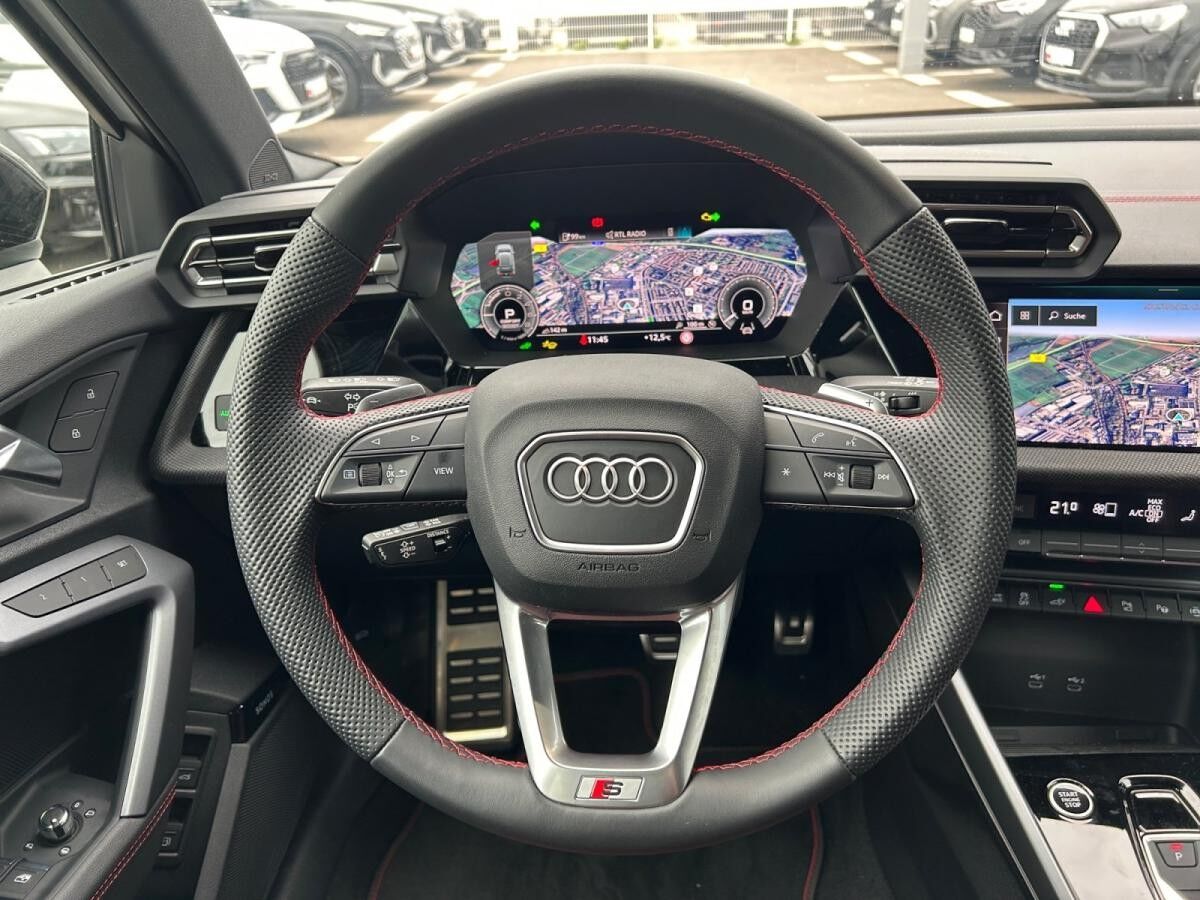 Audi A3 Sportback S line 45 TFSI e S tronic Matrix