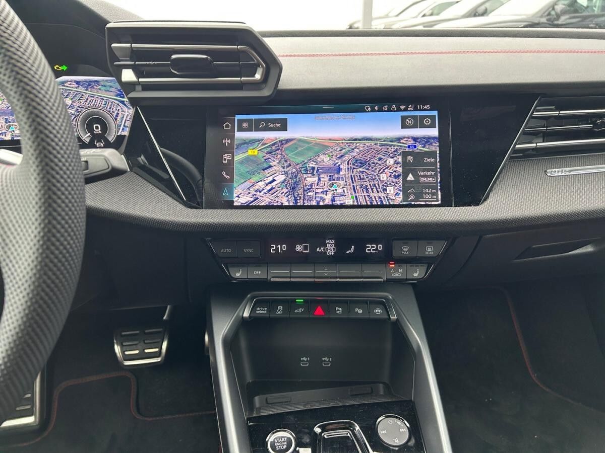 Audi A3 Sportback S line 45 TFSI e S tronic Matrix