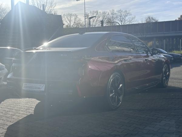 BMW i7 M70 xDrive M Sport //ExecutiveLoungeSeating TheaterScreen