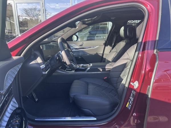 BMW i7 M70 xDrive M Sport //ExecutiveLoungeSeating TheaterScreen