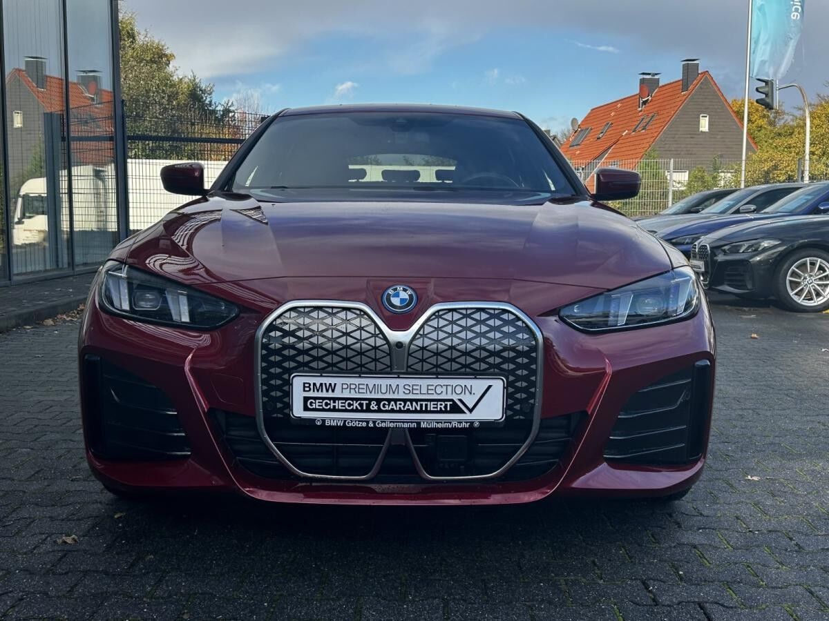 BMW i4 eDrive40 M Sport //Adapt.LED DrivingAssistant HUD