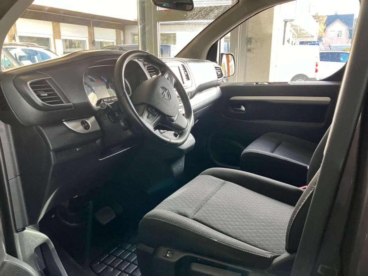 Opel Zafira Life 2.0D Navi,Parkpilot,HeadUpDisplay