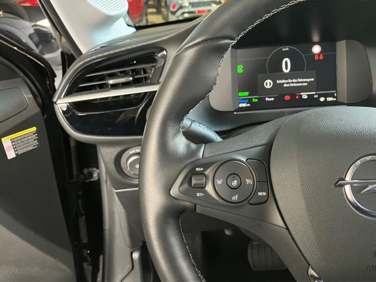 Opel Corsa F e Elegance LED+SHZ+Fernlichtass.+Kam.+LM