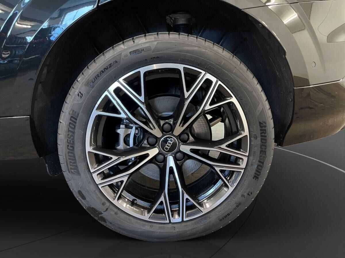 Audi Q3 e-hybrid S tronic LED LM 19" Navi PDC+RFK