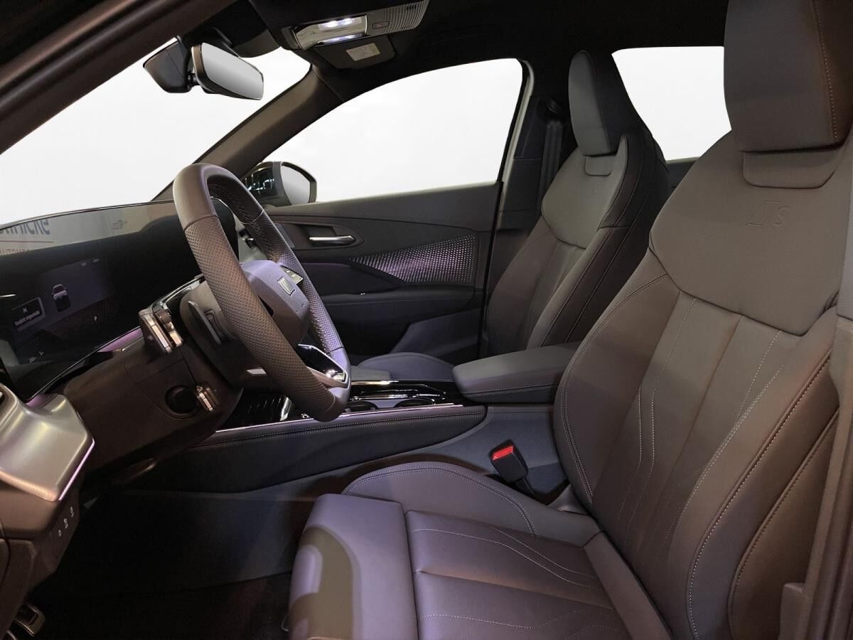 Audi Q3 e-hybrid S tronic LED LM 19" Navi PDC+RFK