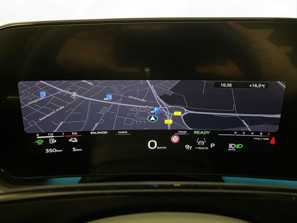 Audi Q3 e-hybrid S tronic LED LM 19" Navi PDC+RFK