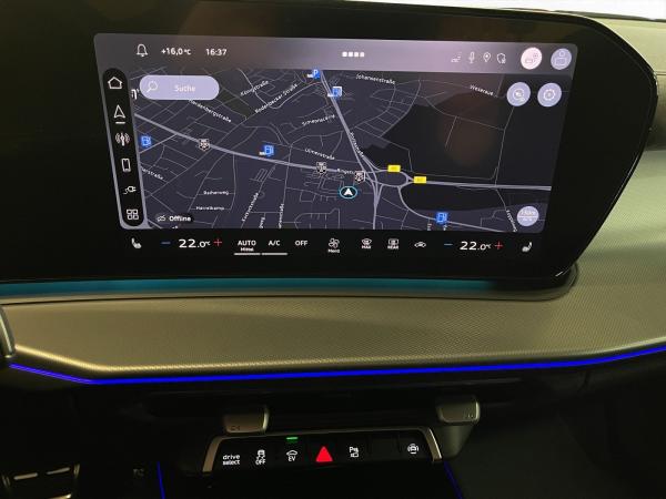 Audi Q3 e-hybrid S tronic LED LM 19" Navi PDC+RFK