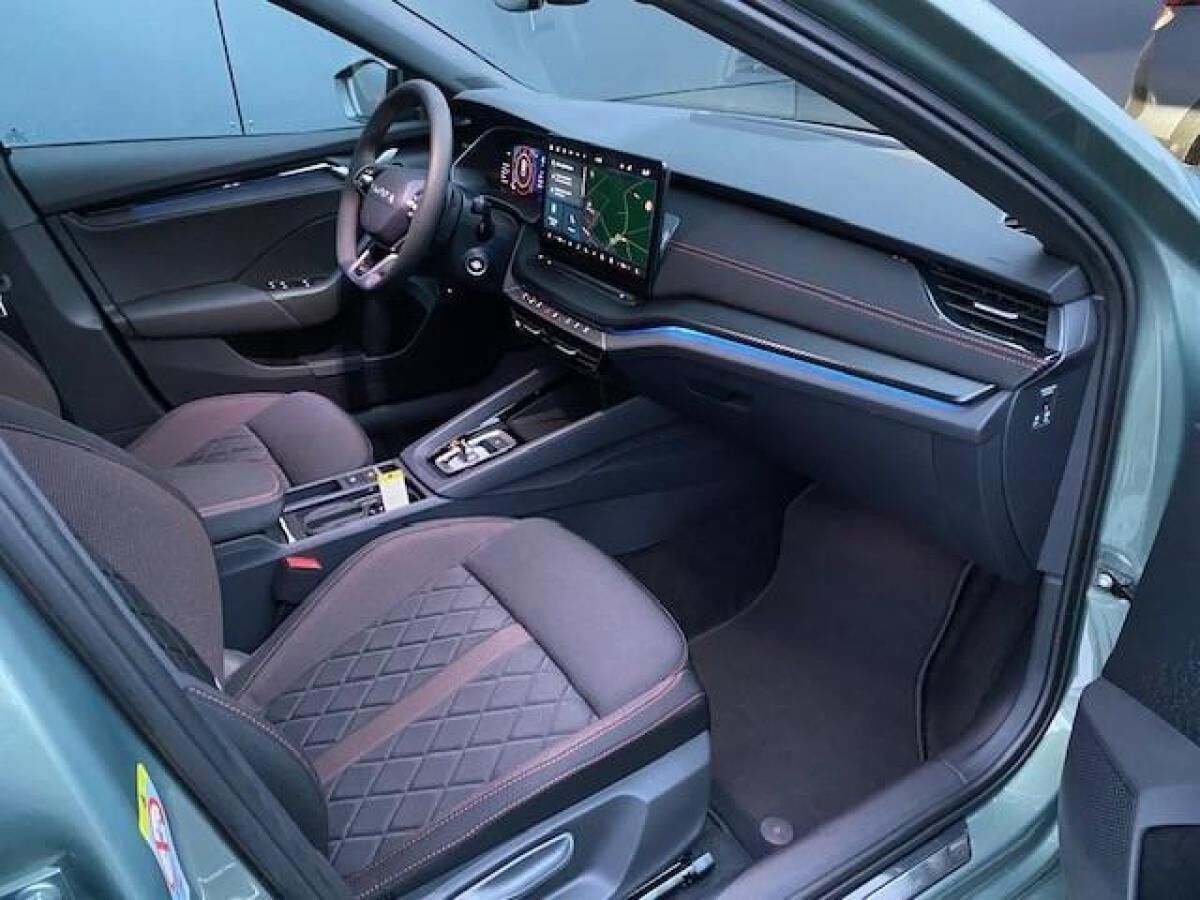 Skoda Octavia Combi RS 2.0 TSI DSG MATRIX RFK ACC APP