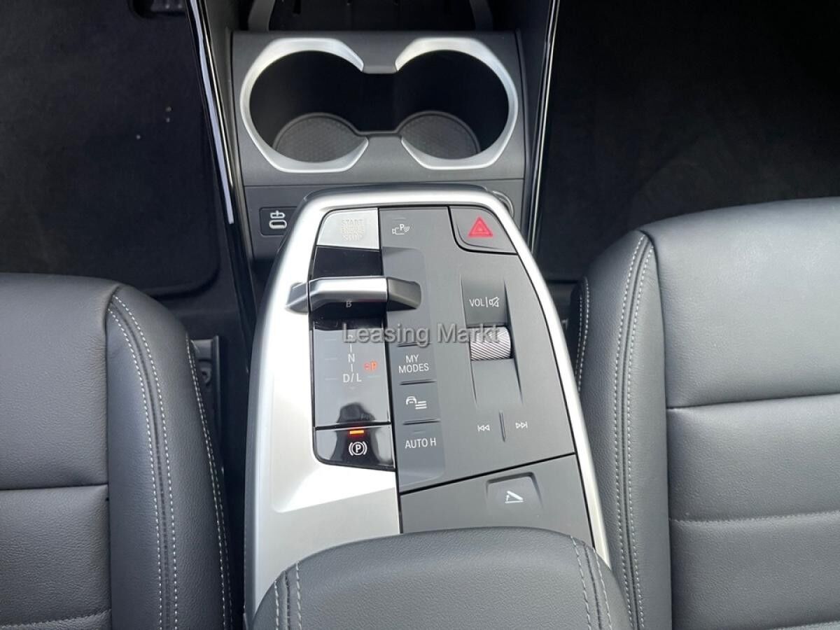 BMW X1 xDrive23d+Innovationspaket+Panorama+ACC+Leder